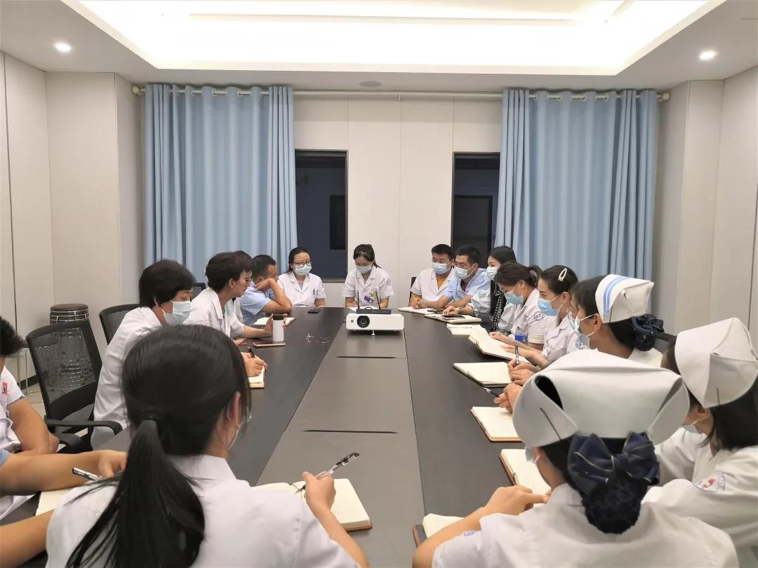 簡訊|貴州省康復醫(yī)學會康復治療專委會主任委員張繼榮在我院開展九月份行政大查房